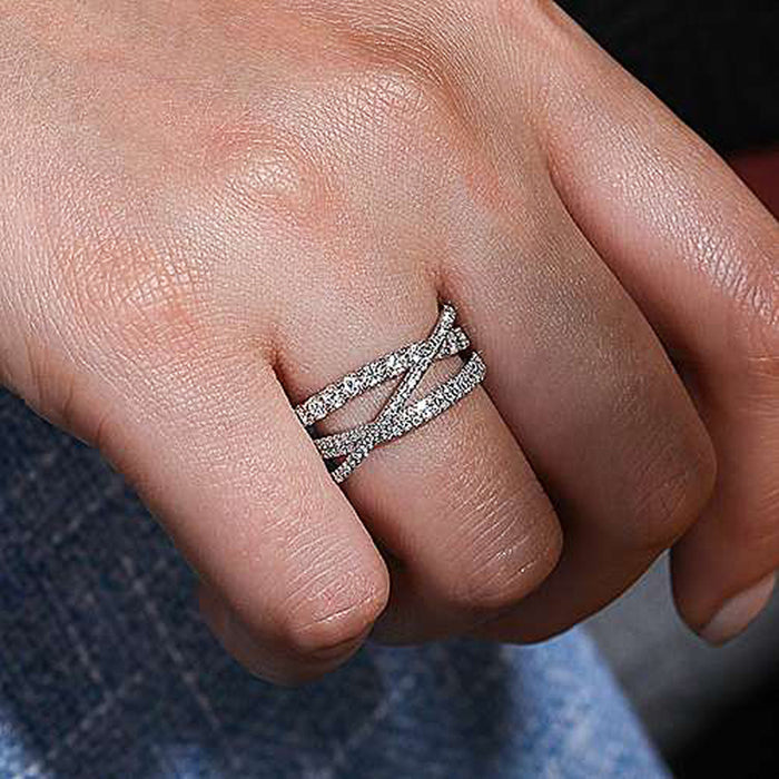 Anillo de diamantes inteligente, anillo en espiral de líneas escalonadas simples, anillo de personalidad y temperamento para mujeres
