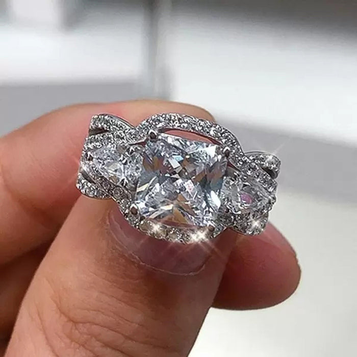 Anillo de diamantes cuadrados de princesa de nuevo estilo con incrustaciones de circonitas europeas y americanas para mujer