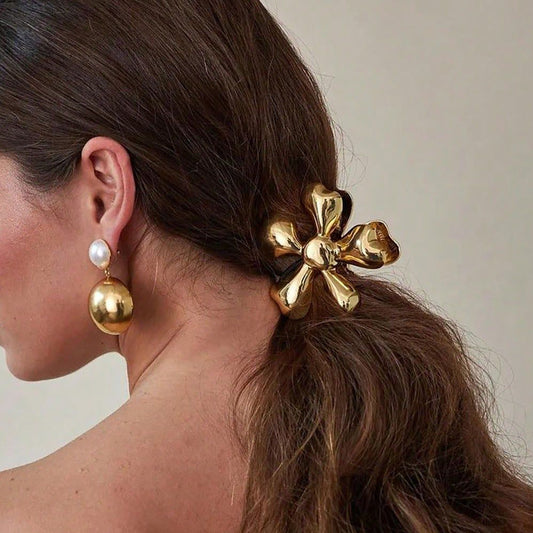 Pinza para el pelo con forma de flor de aleación ecológica: elegante pinza para el pelo con forma de tiburón para mujer