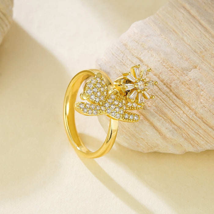 Wholesale diamond-encrusted teddy bear rotating flower rings