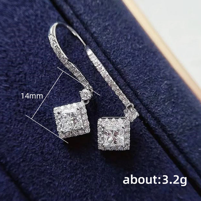 Pendientes de circonitas en forma de diamante