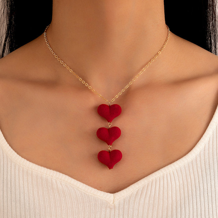 Black Velvet Heart Single Layer Necklace with Geometric Chain Design