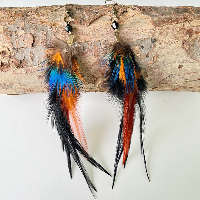 Pendientes de plumas naturales con diseño de pavo real y cuentas de cristal negro