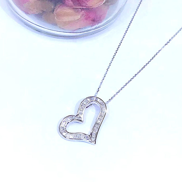 Collar de circonitas en forma de corazón con diamantes