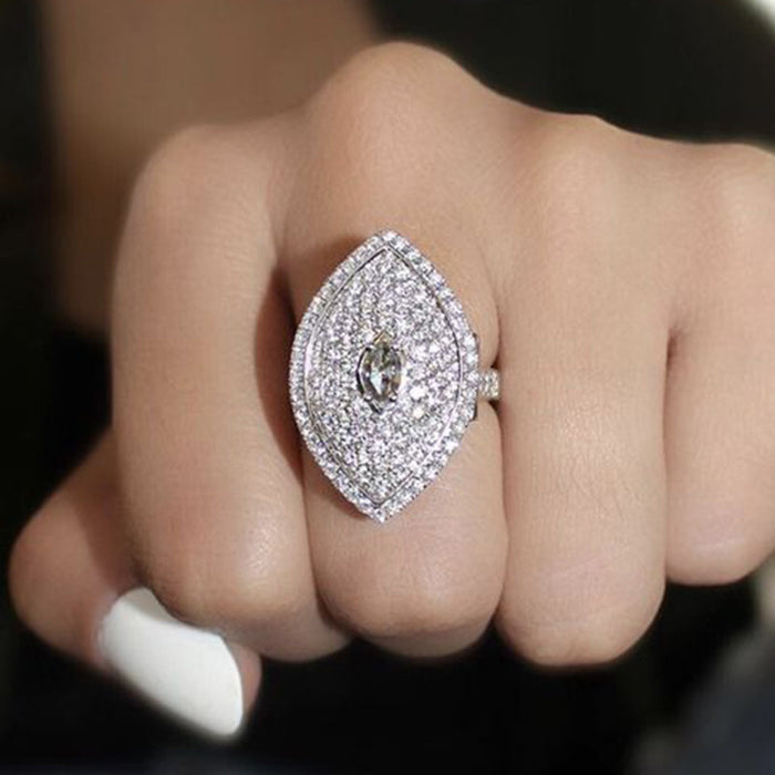 Anillo creativo retro con circonita en forma de ojo de caballo personalizado