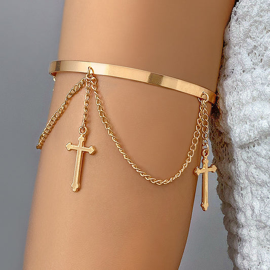 Pulsera de playa con cadena de borlas y cruz de metal