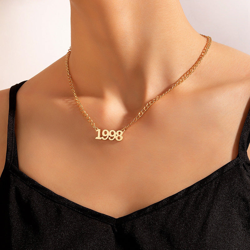 Fashionable Minimalist Clavicle Chain with Alloy Number Pendant and Heart Geometric Design