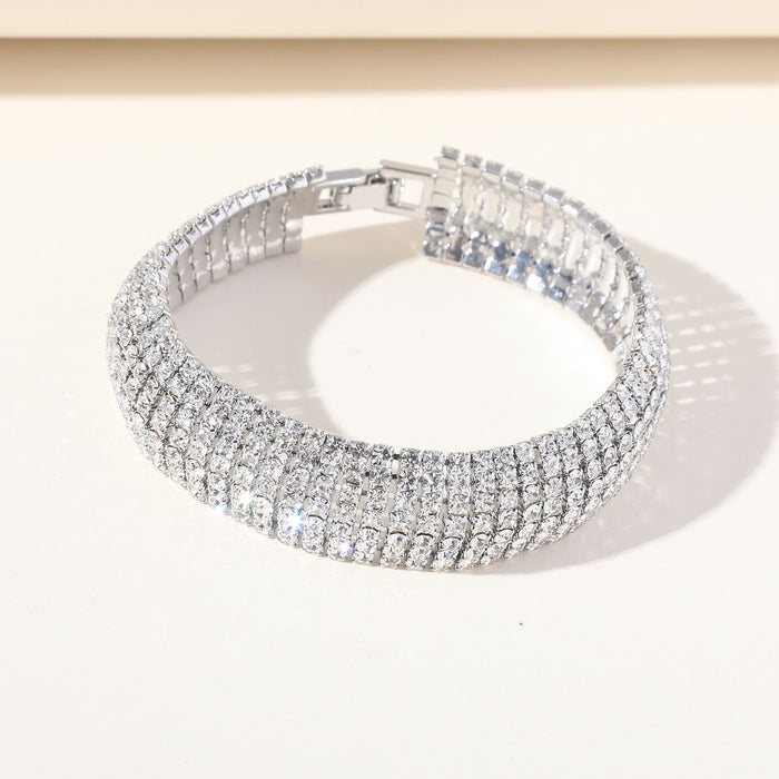 Pulsera popular de diamantes de imitación: brazalete de varias filas con detalles de cristal