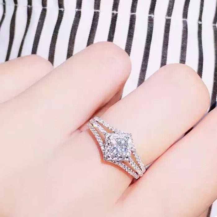 Shining four-claw inlaid zircon ladies ring net celebrity ins style ring