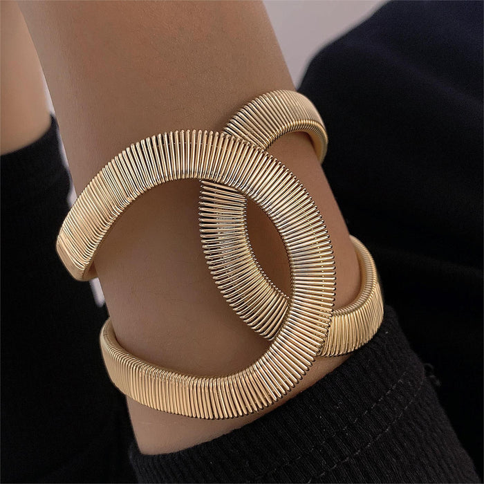 European Fashion Exaggerated Spring Hollow Cuff - Personalized Geometric Adjustable Jewelry