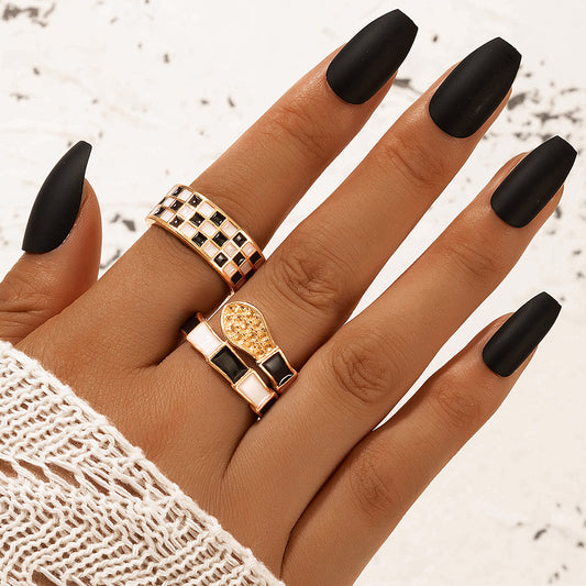 Black and white chess snake-shaped oil drip ring 2-piece set