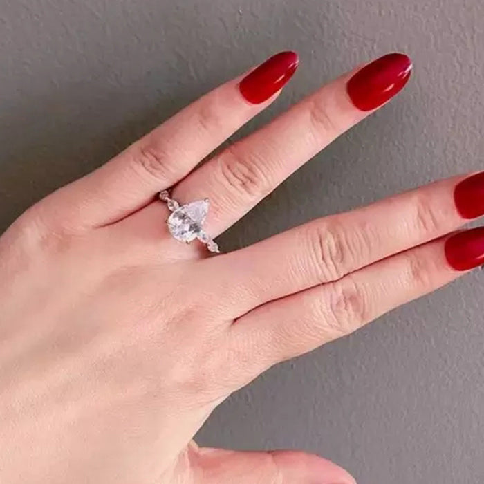 Anillo de circonita en forma de lágrima con forma de pera para mujer