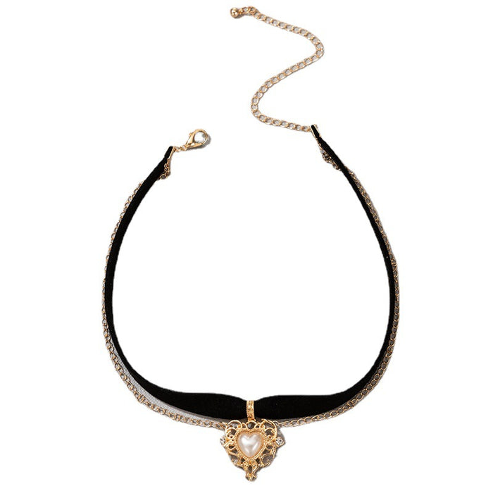 Pearl Heart Hollow Necklace with Diamond-Studded Chain Choker