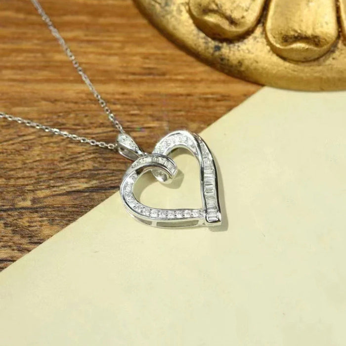 Heart-shaped hollow pendant necklace fashionable and versatile clavicle chain