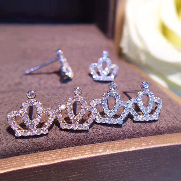 Mini crown earrings for students