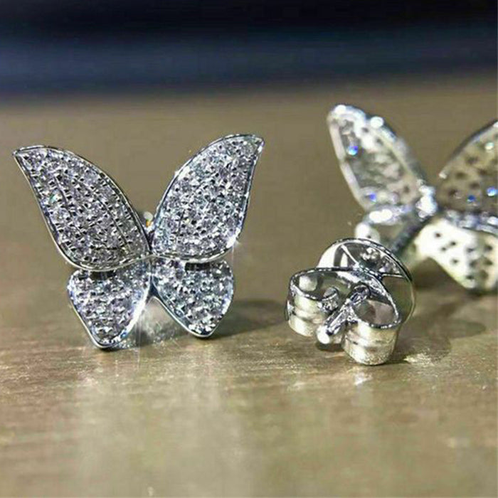 Pendientes dulces y frescos con mariposas de micro circonitas