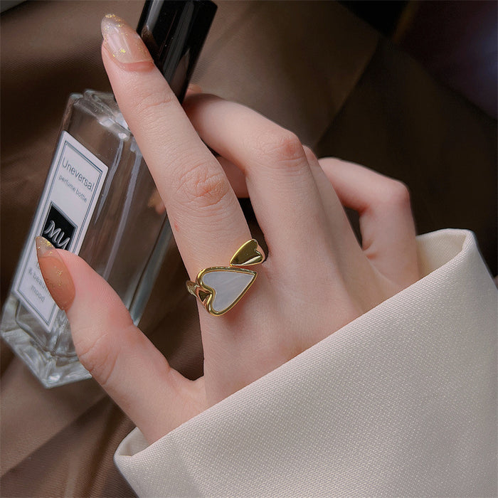 Wholesale 18K gold titanium steel heart-shaped white seashell acrylic ring
