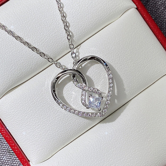 Heart Shaped Zirconia Pendant Clavicle Necklace Valentine's Day Gift