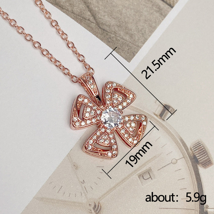 Four-leaf clover flower leaf pendant women's clavicle necklace