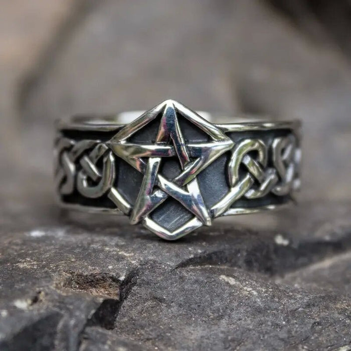 Retro five-pointed star blackened ring European and American street style men's ring