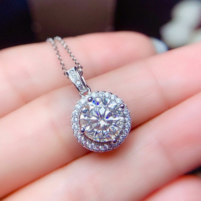 Round Imitation Moissanite Pendant Light Luxury Necklace