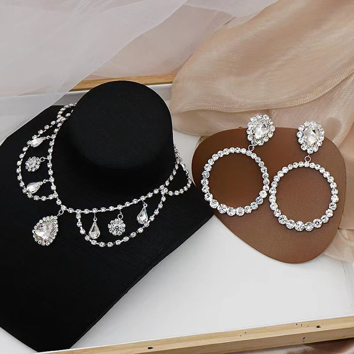 High-End Jewelry Set - Pearl and Rhinestone Necklace, Earrings, and Bracelet