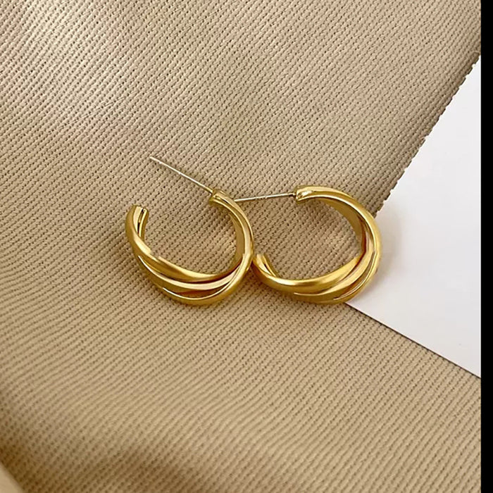 Vintage gold earrings metallic design C-shaped earrings