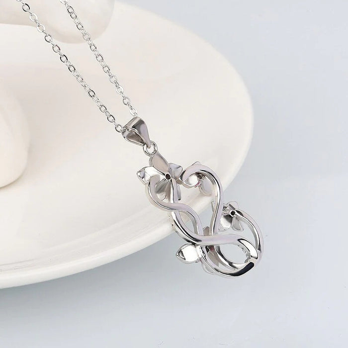 Butterfly Love Flower Pendant Flower Necklace Light Luxury Pendant