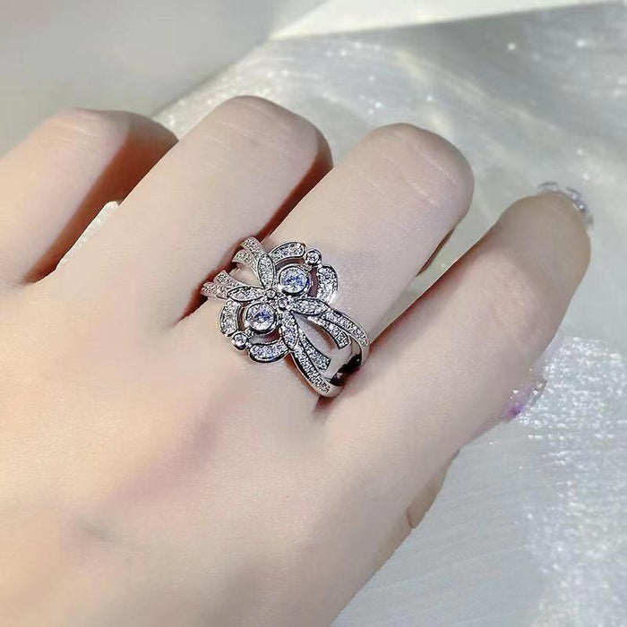 Retro style flower round diamond ring for women symmetrical cross ring