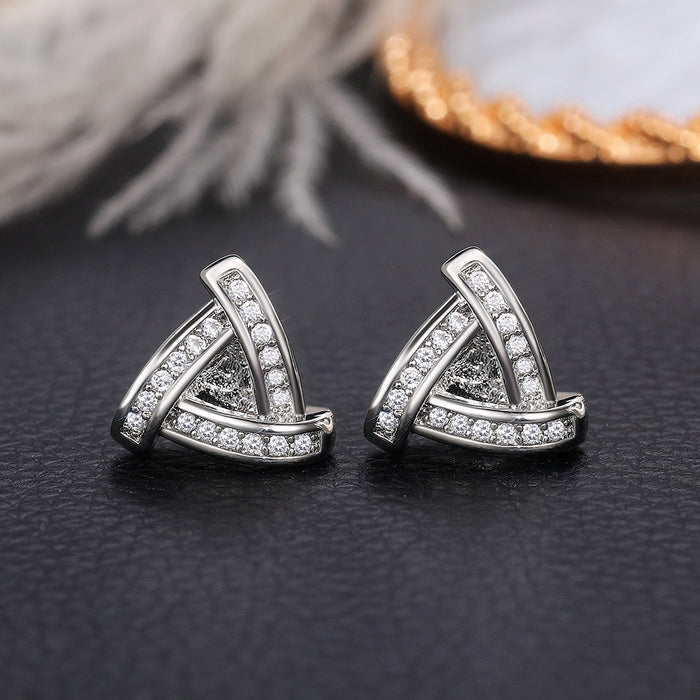 Triangle diamond earrings with super shiny and versatile design