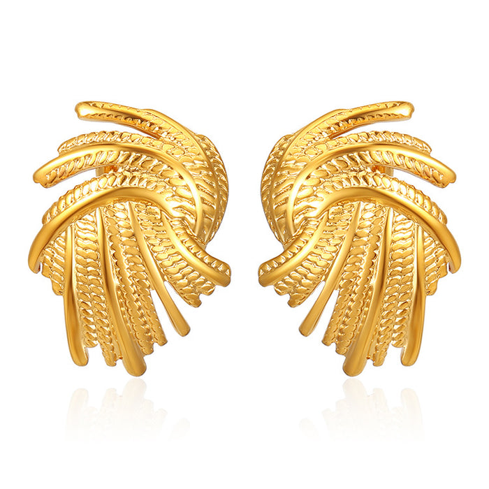 Niche retro pleated texture C-shaped earrings light luxury high quality 18K gold plated earrings