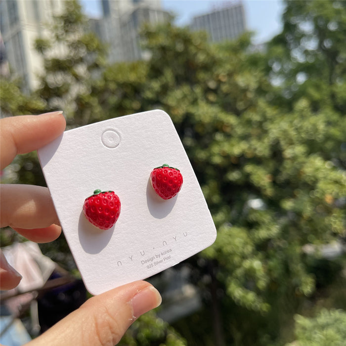 Handmade strawberry earrings | Cute and youthful flower design earrings