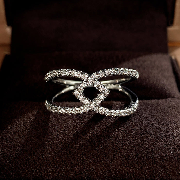 Handmade diamond geometric ring temperament