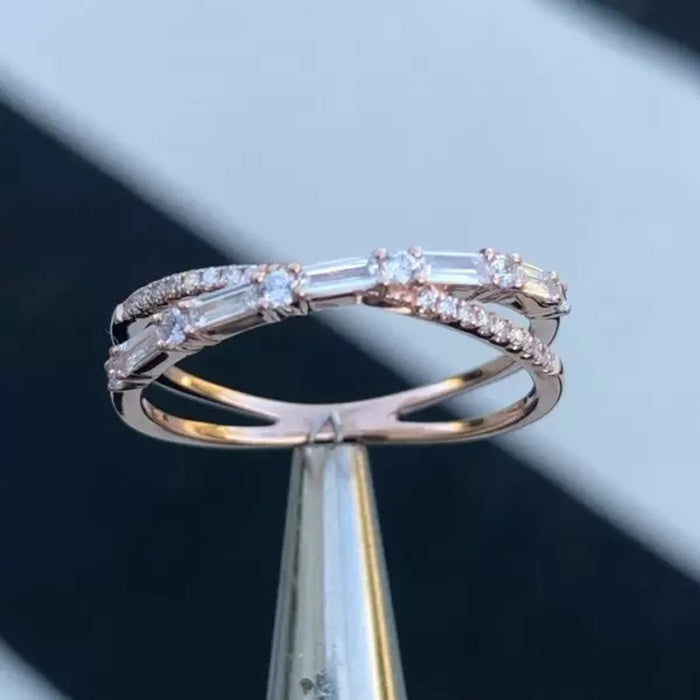 Anillo con personalidad de diseño de nicho en forma de X, anillo para damas que combina con todo