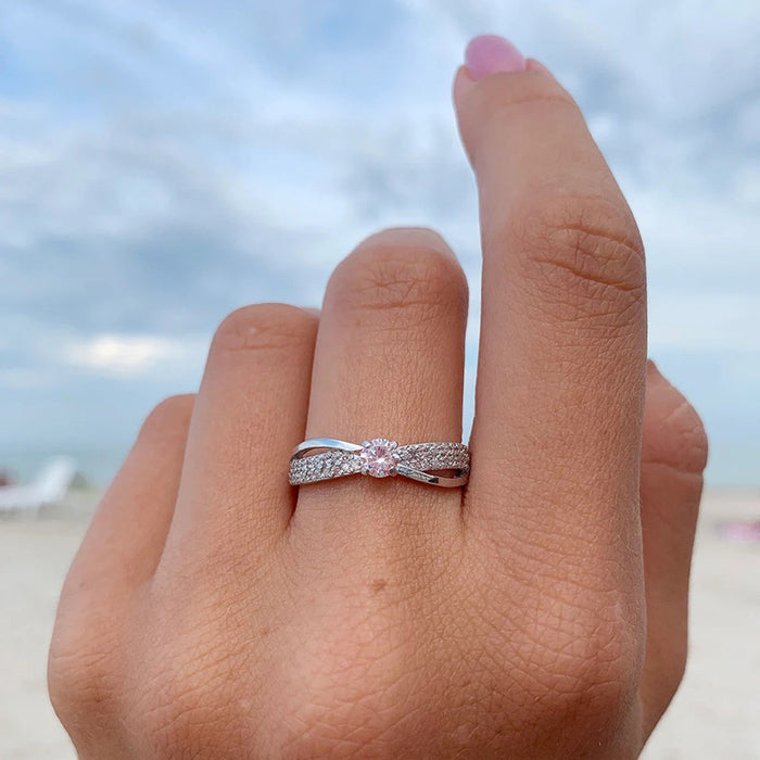 Anillo de pareja con diseño de cruz, sencillo y moderno, anillo que combina con todo.