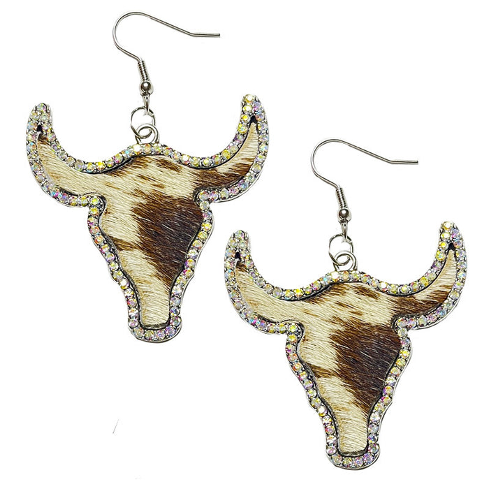 Pendientes de cuero con diamantes de imitación y diseño de cabeza de toro y pelo largo