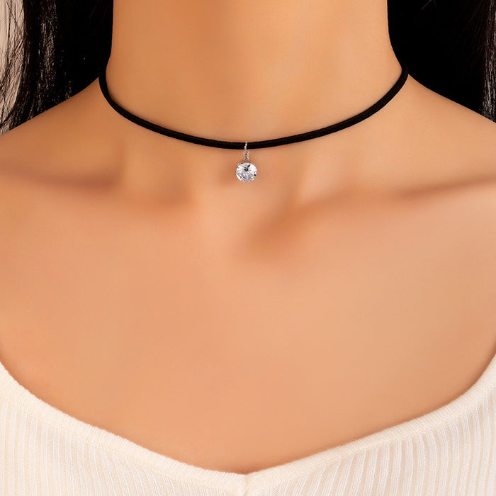 Collar de circonitas en forma de corazón para mujer: cadena minimalista con colgante de piedras preciosas