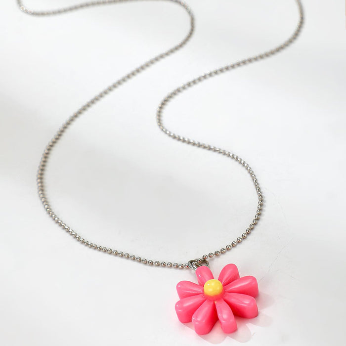 Simple Fresh Pink Resin Flower Single Layer Necklace with Geometric Floral Design