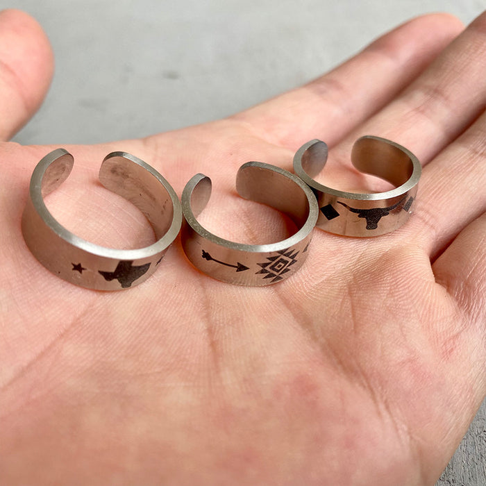 Anillo de la amistad de acero inoxidable con grabado de cabeza de toro occidental: diseño abierto ajustable para mujeres, estilo occidental moderno en INS