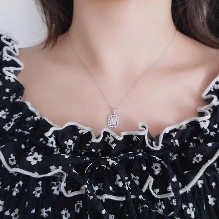 Hollow Square Diamond Pendant Women's Clavicle Necklace