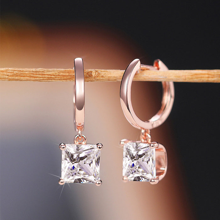 Four-claw zircon earrings