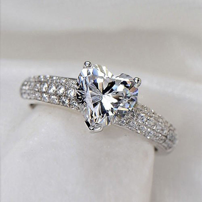 Heart-shaped zircon ring, exquisite European and American engagement bridal jewelry