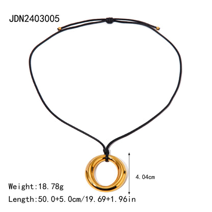 Fashionable Titanium Steel Clavicle Chain Necklace - 18K Gold-Plated Non-Fading Design for Women