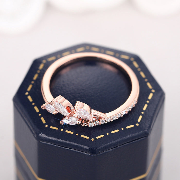 Zircon leaf ring for women, elegant and everyday niche