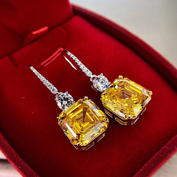 Pendientes de diamantes amarillos con forma de flor de hielo