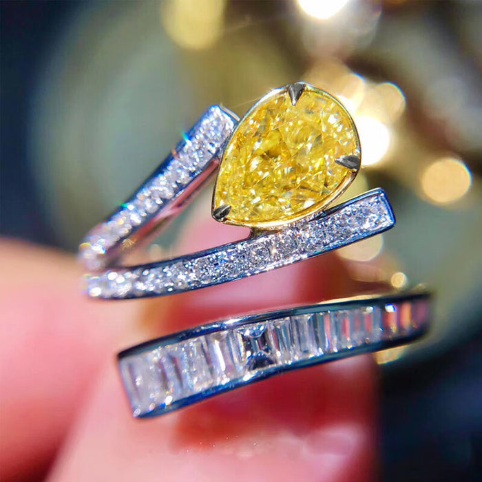 Anillo abierto con exquisita joyería de temperamento.
