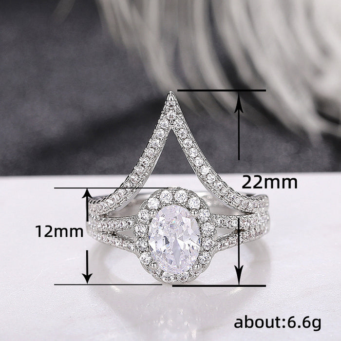 Propose with a dazzling V-shaped ring