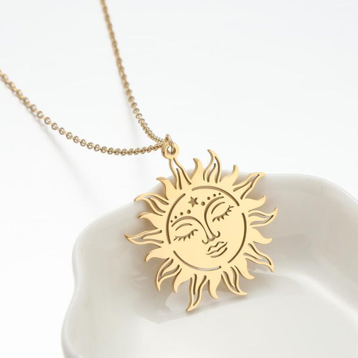 Collar con colgante de cara sonriente de sol, cadena de clavícula geométrica de sol, luna y estrella, venta al por mayor de lujo