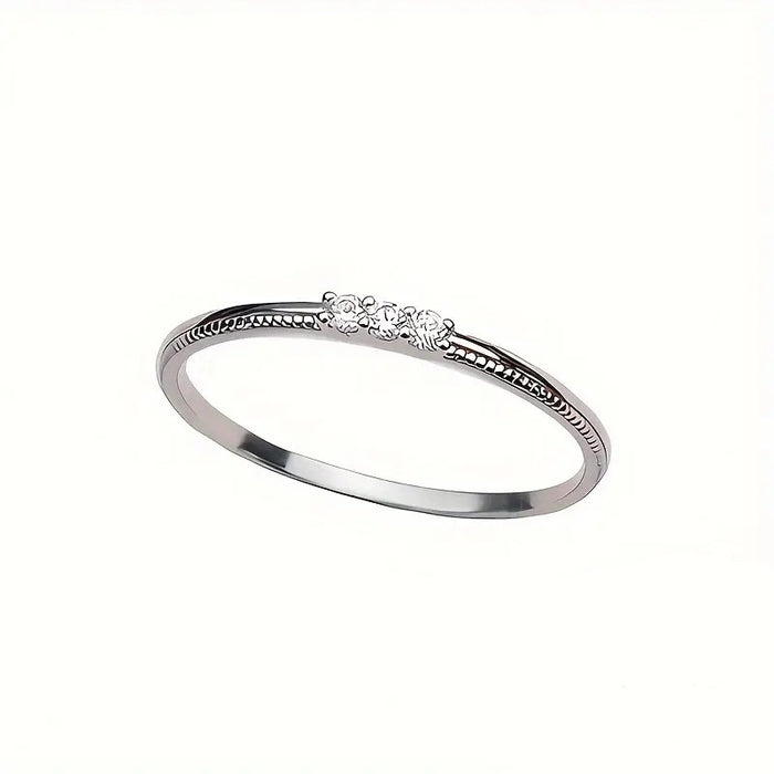 Women's exquisite everyday style round geometric stacking ring with zircon