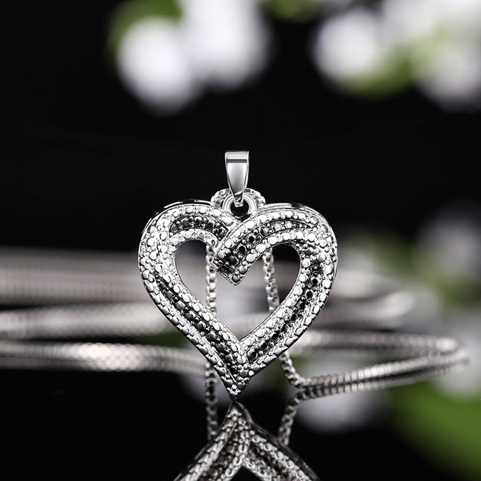 Irregular heart-shaped love pendant contrasting peach heart necklace